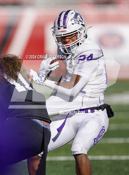 Thumbnail 3 in Corner Canyon vs. Lehi (UHSAA 6A Semifinal) photogallery.