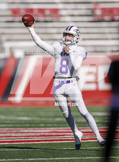 Thumbnail 1 in Corner Canyon vs. Lehi (UHSAA 6A Semifinal) photogallery.