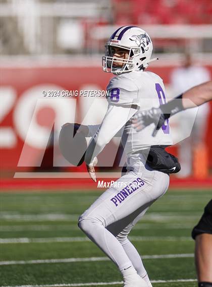 Thumbnail 2 in Corner Canyon vs. Lehi (UHSAA 6A Semifinal) photogallery.