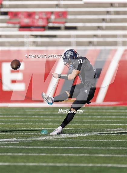 Thumbnail 2 in Corner Canyon vs. Lehi (UHSAA 6A Semifinal) photogallery.