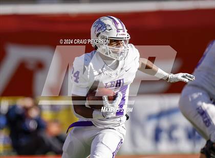 Thumbnail 3 in Corner Canyon vs. Lehi (UHSAA 6A Semifinal) photogallery.