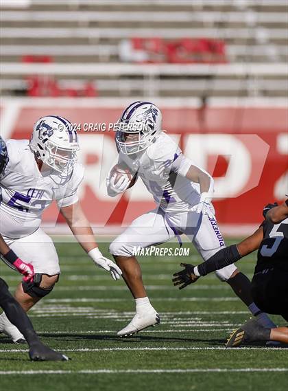 Thumbnail 2 in Corner Canyon vs. Lehi (UHSAA 6A Semifinal) photogallery.