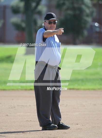 Thumbnail 2 in Gabrielino @ Rosemead photogallery.