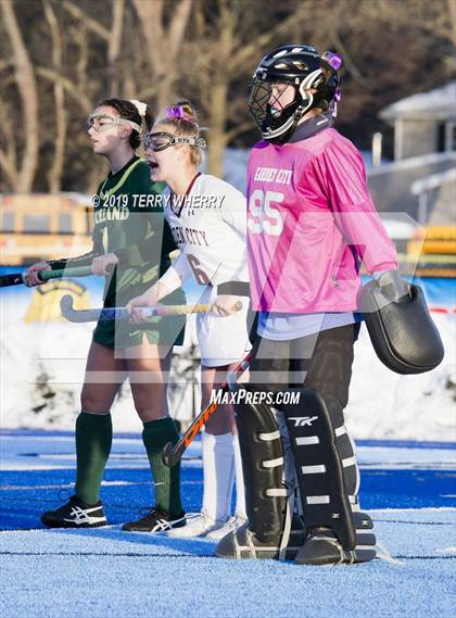Thumbnail 2 in Garden City vs. Lakeland (NYSPHSAA Class B Final) photogallery.