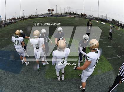 Thumbnail 2 in Jesuit vs Lake Oswego (OSAA 6A Semifinal) photogallery.