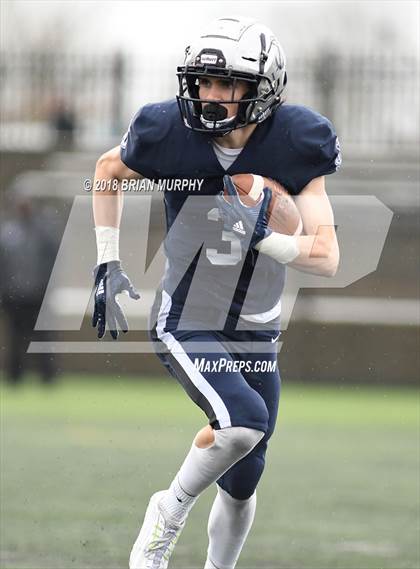 Thumbnail 3 in Jesuit vs Lake Oswego (OSAA 6A Semifinal) photogallery.