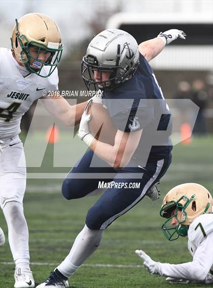 Thumbnail 2 in Jesuit vs Lake Oswego (OSAA 6A Semifinal) photogallery.