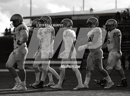 Thumbnail 3 in Jesuit vs Lake Oswego (OSAA 6A Semifinal) photogallery.