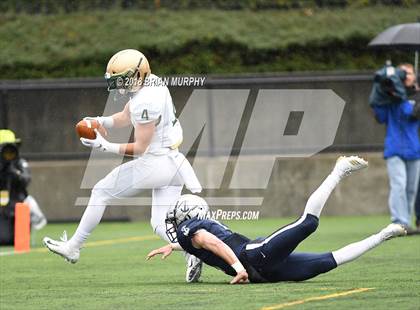 Thumbnail 3 in Jesuit vs Lake Oswego (OSAA 6A Semifinal) photogallery.