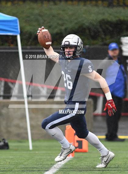 Thumbnail 2 in Jesuit vs Lake Oswego (OSAA 6A Semifinal) photogallery.