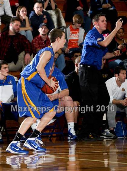 Thumbnail 1 in Holmes vs. Newport Central Catholic (Lloyd Memorial Semi Final) photogallery.