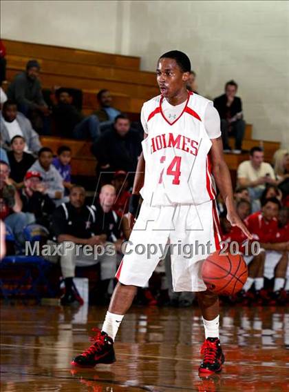 Thumbnail 2 in Holmes vs. Newport Central Catholic (Lloyd Memorial Semi Final) photogallery.