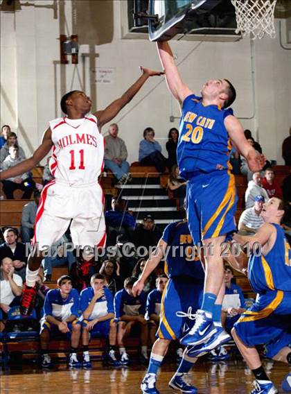 Thumbnail 1 in Holmes vs. Newport Central Catholic (Lloyd Memorial Semi Final) photogallery.
