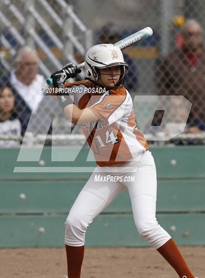 Thumbnail 2 in Clovis East vs. Selma photogallery.
