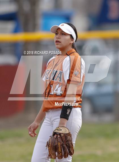 Thumbnail 3 in Clovis East vs. Selma photogallery.