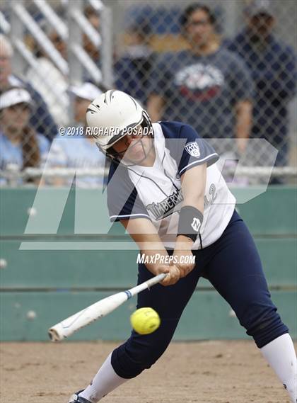 Thumbnail 3 in Clovis East vs. Selma photogallery.
