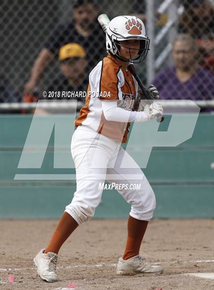 Thumbnail 2 in Clovis East vs. Selma photogallery.
