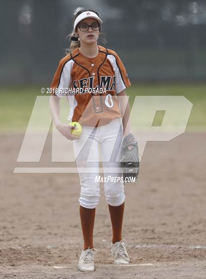 Thumbnail 2 in Clovis East vs. Selma photogallery.