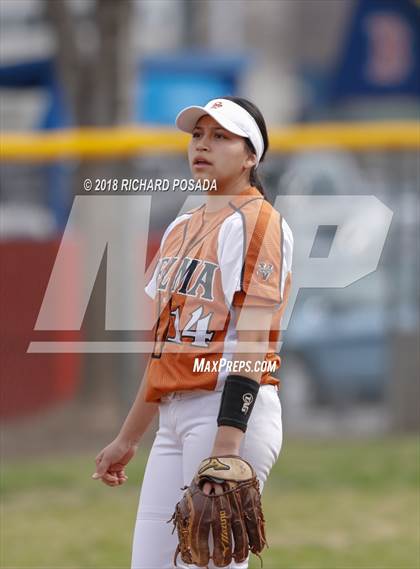 Thumbnail 2 in Clovis East vs. Selma photogallery.