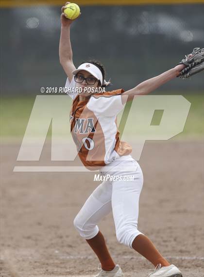 Thumbnail 3 in Clovis East vs. Selma photogallery.