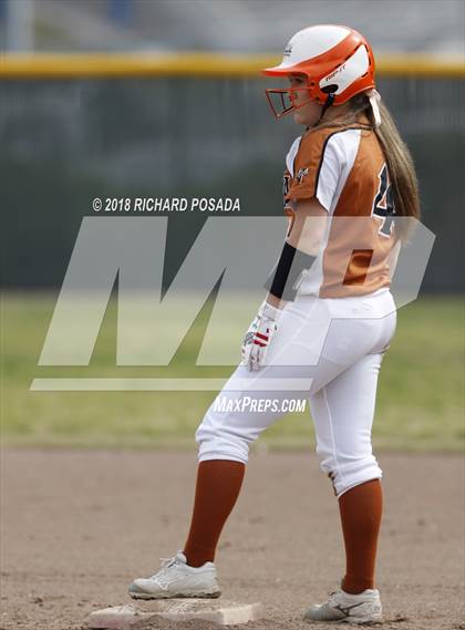Thumbnail 2 in Clovis East vs. Selma photogallery.