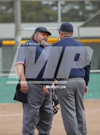 Thumbnail 2 in Clovis East vs. Selma photogallery.