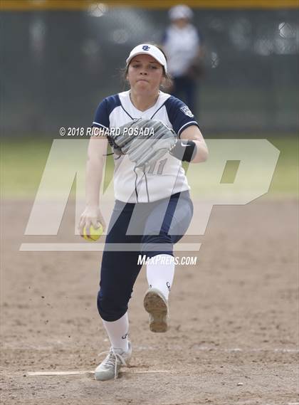 Thumbnail 3 in Clovis East vs. Selma photogallery.
