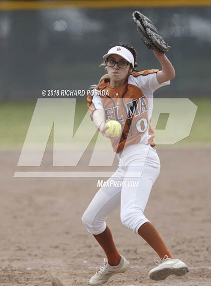 Thumbnail 2 in Clovis East vs. Selma photogallery.