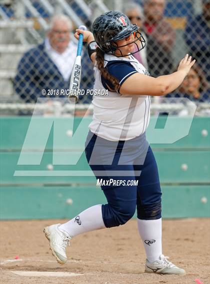Thumbnail 3 in Clovis East vs. Selma photogallery.