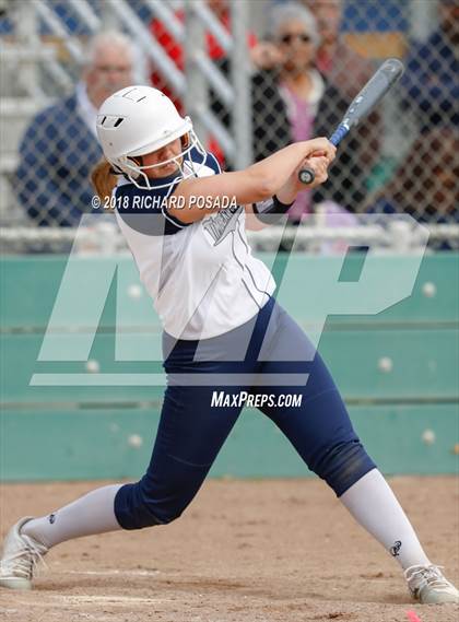 Thumbnail 2 in Clovis East vs. Selma photogallery.