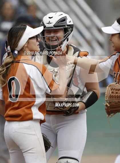 Thumbnail 3 in Clovis East vs. Selma photogallery.