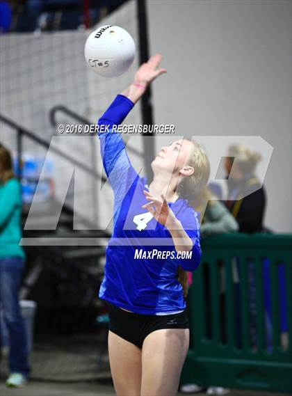 Thumbnail 3 in Fossil Ridge vs Highlands Ranch (CHSAA 5A Playoff) photogallery.