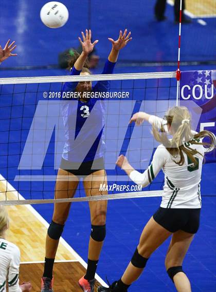 Thumbnail 1 in Fossil Ridge vs Highlands Ranch (CHSAA 5A Playoff) photogallery.