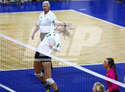Thumbnail 3 in Fossil Ridge vs Highlands Ranch (CHSAA 5A Playoff) photogallery.