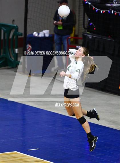 Thumbnail 2 in Fossil Ridge vs Highlands Ranch (CHSAA 5A Playoff) photogallery.