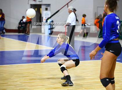 Thumbnail 3 in Fossil Ridge vs Highlands Ranch (CHSAA 5A Playoff) photogallery.