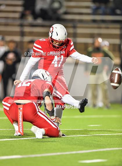 Thumbnail 1 in Gilmer @ Carthage (UIL 4A Region Final) photogallery.