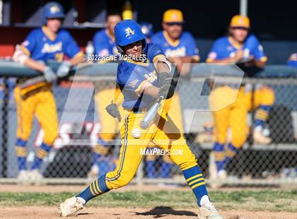 Thumbnail 1 in Bishop Amat vs La Salle photogallery.