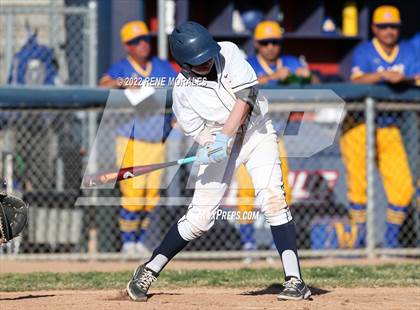 Thumbnail 1 in Bishop Amat vs La Salle photogallery.
