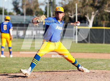 Thumbnail 1 in Bishop Amat vs La Salle photogallery.