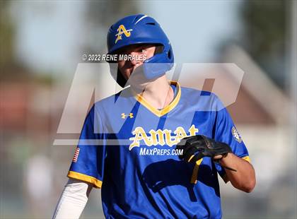 Thumbnail 2 in Bishop Amat vs La Salle photogallery.