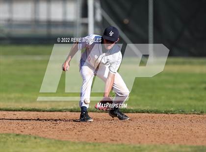 Thumbnail 2 in Bishop Amat vs La Salle photogallery.