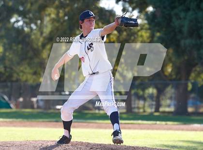 Thumbnail 3 in Bishop Amat vs La Salle photogallery.