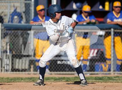 Thumbnail 3 in Bishop Amat vs La Salle photogallery.