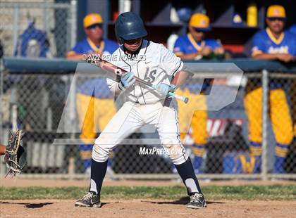 Thumbnail 2 in Bishop Amat vs La Salle photogallery.