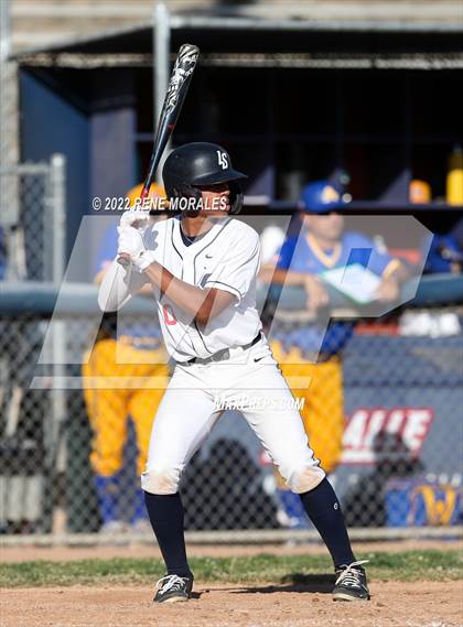 Thumbnail 2 in Bishop Amat vs La Salle photogallery.