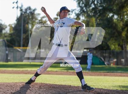 Thumbnail 1 in Bishop Amat vs La Salle photogallery.