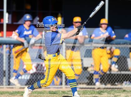 Thumbnail 1 in Bishop Amat vs La Salle photogallery.