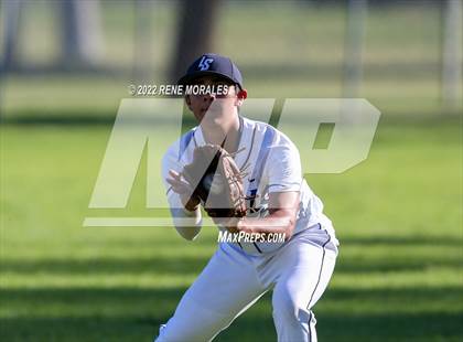 Thumbnail 2 in Bishop Amat vs La Salle photogallery.