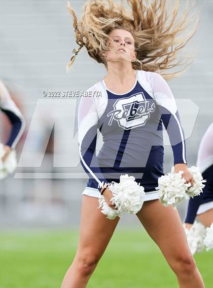 Thumbnail 1 in Cherokee Trail @ Columbine photogallery.